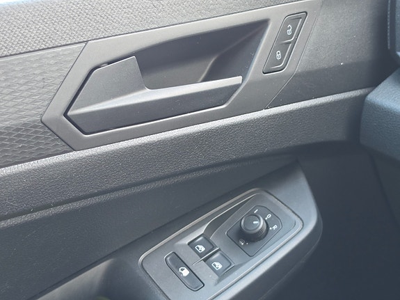 Volkswagen Caddy 8 of 25