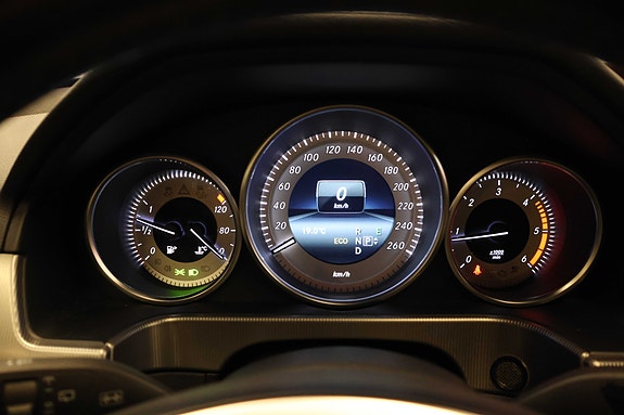 Mercedes-Benz E250 29 of 30