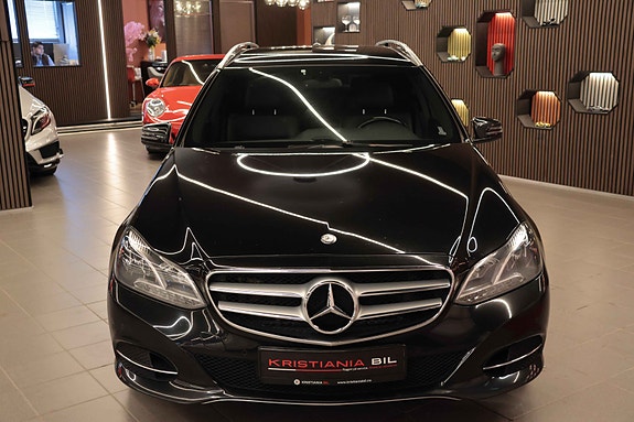 Mercedes-Benz E250 4 of 30
