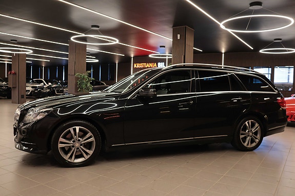 Mercedes-Benz E250 7 of 30