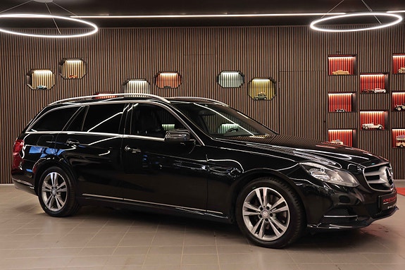 Mercedes-Benz E250 2 of 30