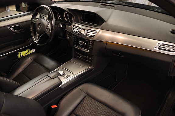 Mercedes-Benz E250 13 of 30