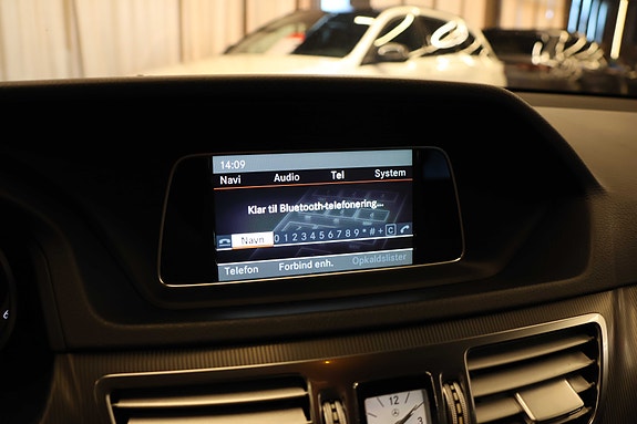 Mercedes-Benz E250 28 of 30