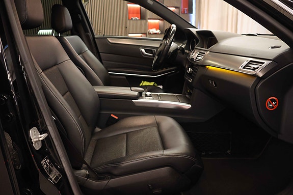 Mercedes-Benz E250 11 of 30