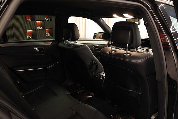 Mercedes-Benz E250 15 of 30