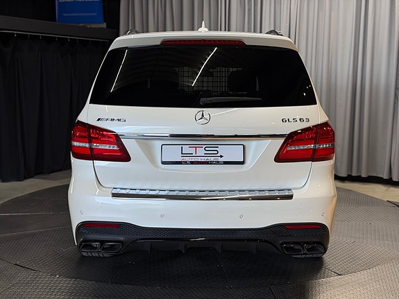 Mercedes-Benz GLS63 10 of 23
