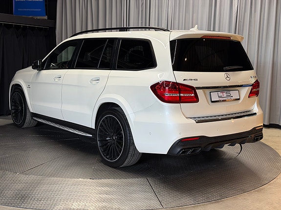 Mercedes-Benz GLS63 9 of 23