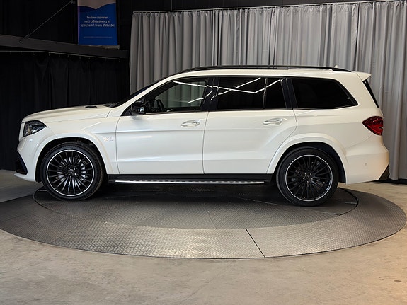 Mercedes-Benz GLS63 13 of 23
