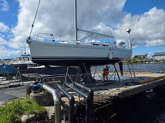 Hanse 370 selgest  Ny pris 830000 2 of 5