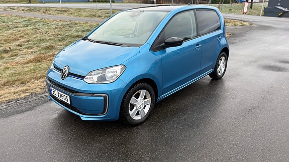 Volkswagen UP! 3 of 5