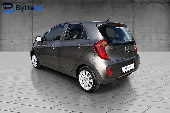 Kia Picanto 3 of 5