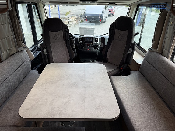 Knaus LIVE I 900 MEG - Romslig og velholdt bil - Lav KM! 11 of 30