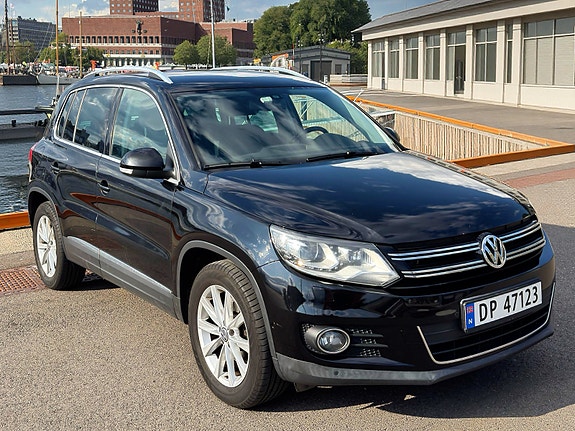 Volkswagen Tiguan 3 of 16