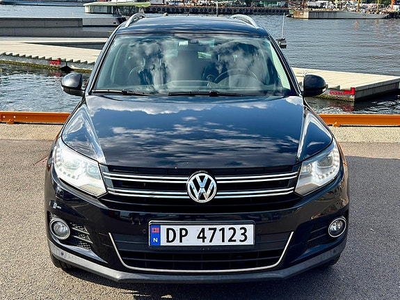Volkswagen Tiguan 2 of 16