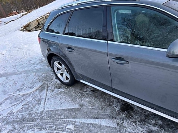 Audi A4 allroad 2 of 5
