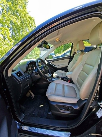 Mazda CX-5 3 of 11