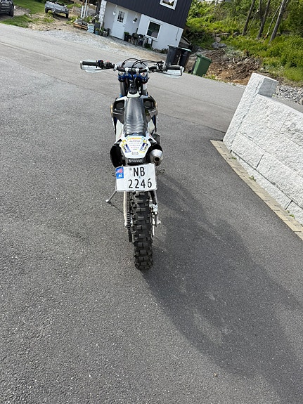 Husqvarna TE 300i 5 of 5