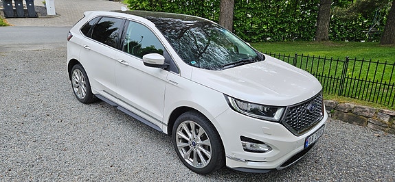 Ford Edge 2 of 5