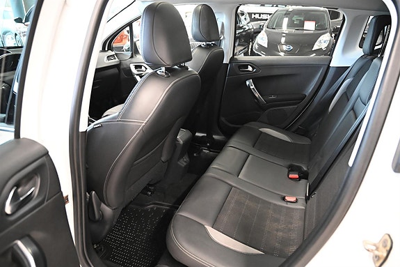 Peugeot 2008 30 of 30