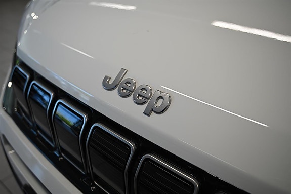 Jeep Avenger 8 of 30