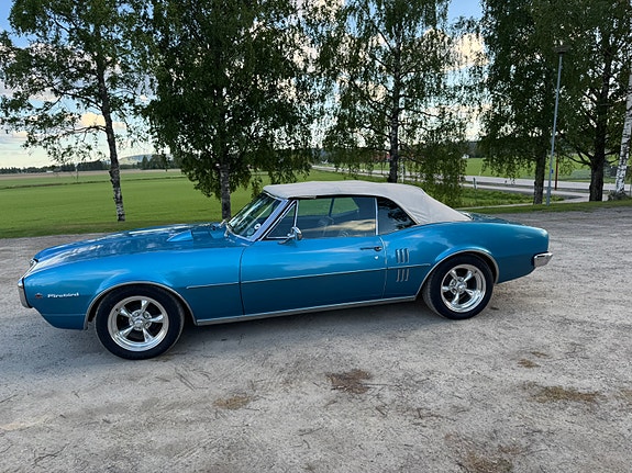 Pontiac Firebird 2 of 5