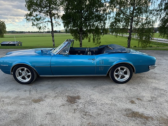 Pontiac Firebird 3 of 5