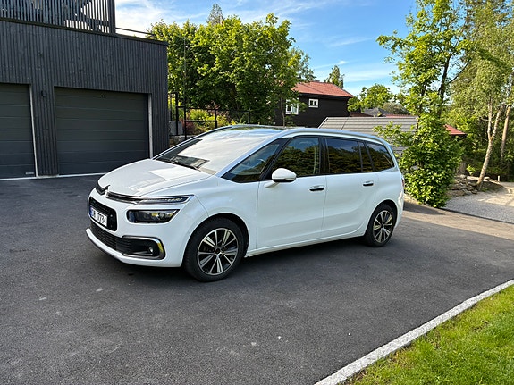 Citroen C4 Picasso 2 of 5