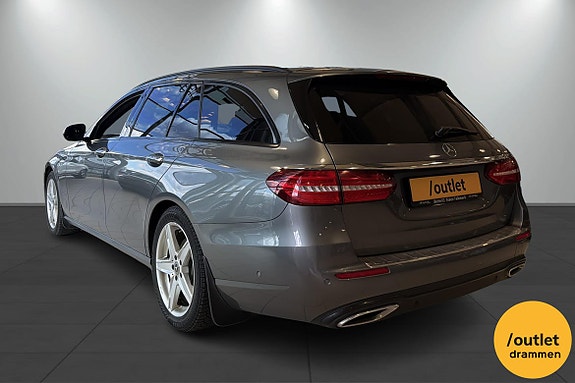 Mercedes-Benz E400 d 3 of 26