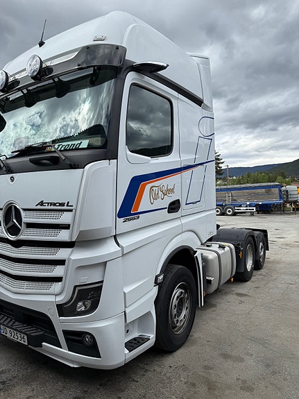 Mercedes-Benz Actros 2553 4 of 7