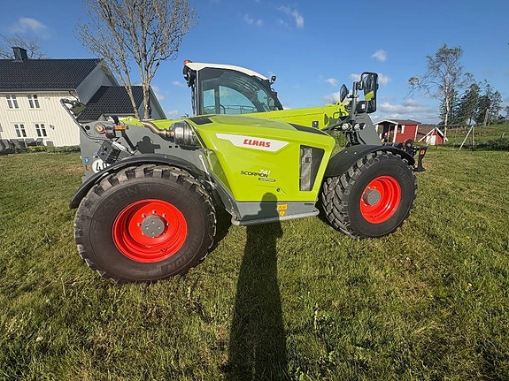 CLAAS Scorpion 741 Varipower 3 of 5