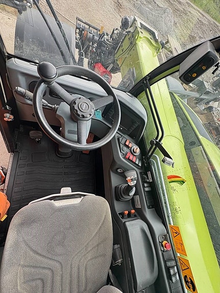 CLAAS Scorpion 741 Varipower 8 of 10