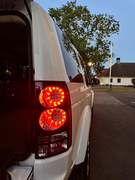 Land Rover Discovery 4 23 of 30