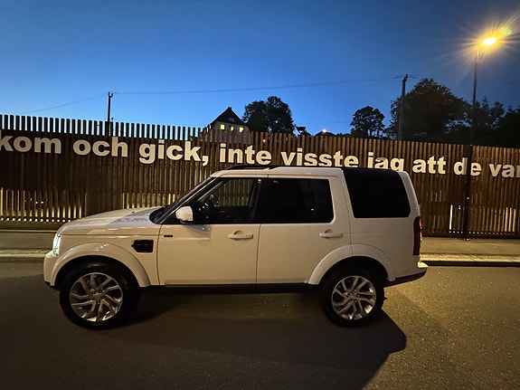 Land Rover Discovery 4 11 of 30