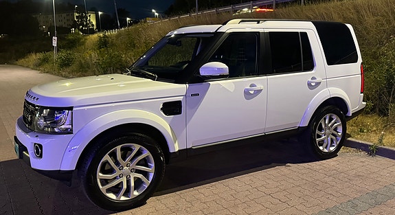 Land Rover Discovery 4 18 of 30