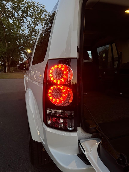 Land Rover Discovery 4 22 of 30