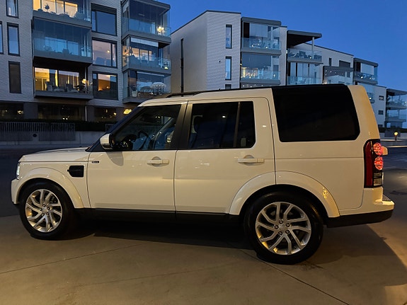Land Rover Discovery 4 9 of 30