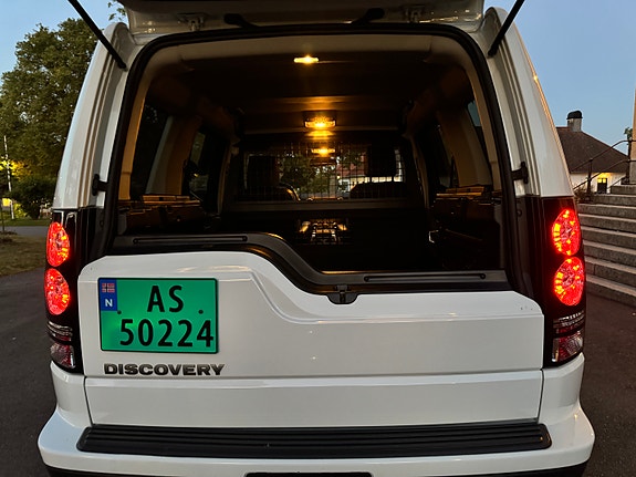 Land Rover Discovery 4 19 of 30