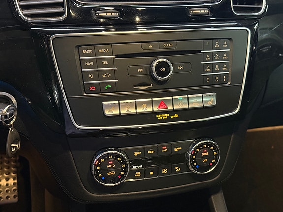 Mercedes-Benz GLS350 d 17 of 22