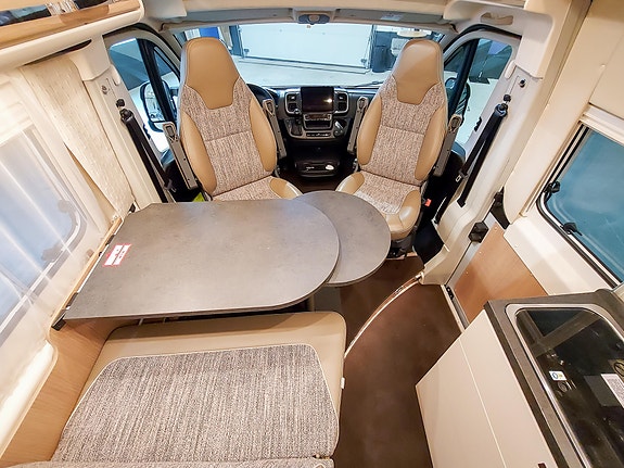 Malibu by Carthago Van 640 10 of 21