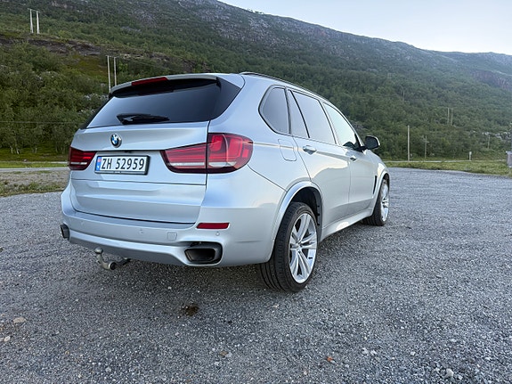 BMW X5 3 of 5