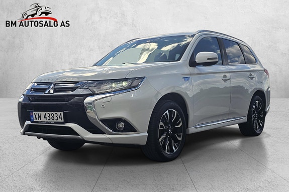 Mitsubishi Outlander 2 of 5