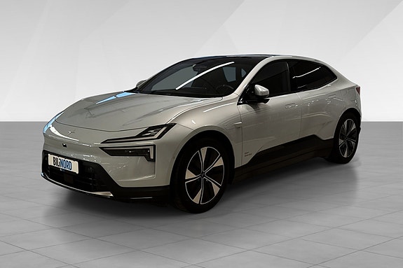 Polestar 4 3 of 5
