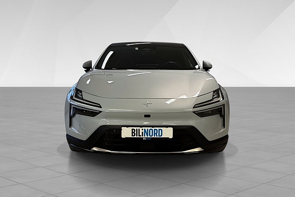 Polestar 4 2 of 5