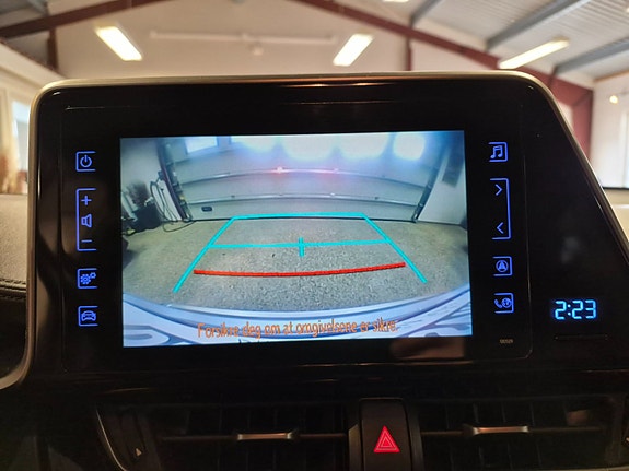 Toyota C-HR 20 of 30