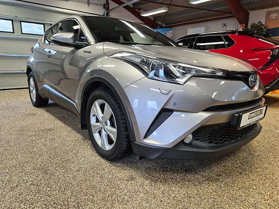 Toyota C-HR 8 of 30