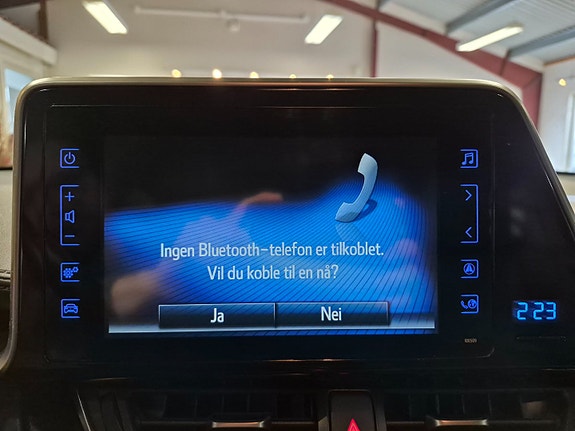 Toyota C-HR 21 of 30
