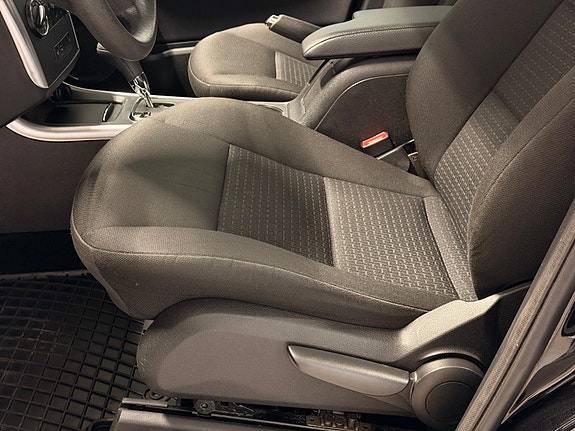 Mercedes-Benz B180 14 of 26