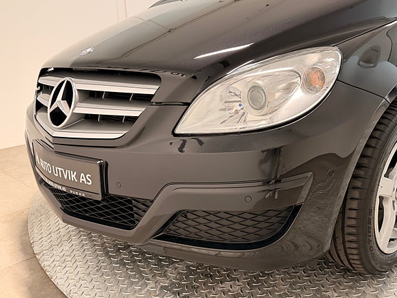 Mercedes-Benz B180 9 of 26