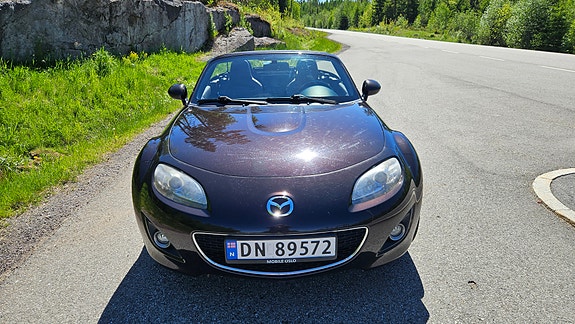 Mazda MX-5 3 of 5