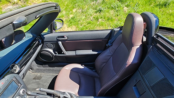 Mazda MX-5 15 of 29